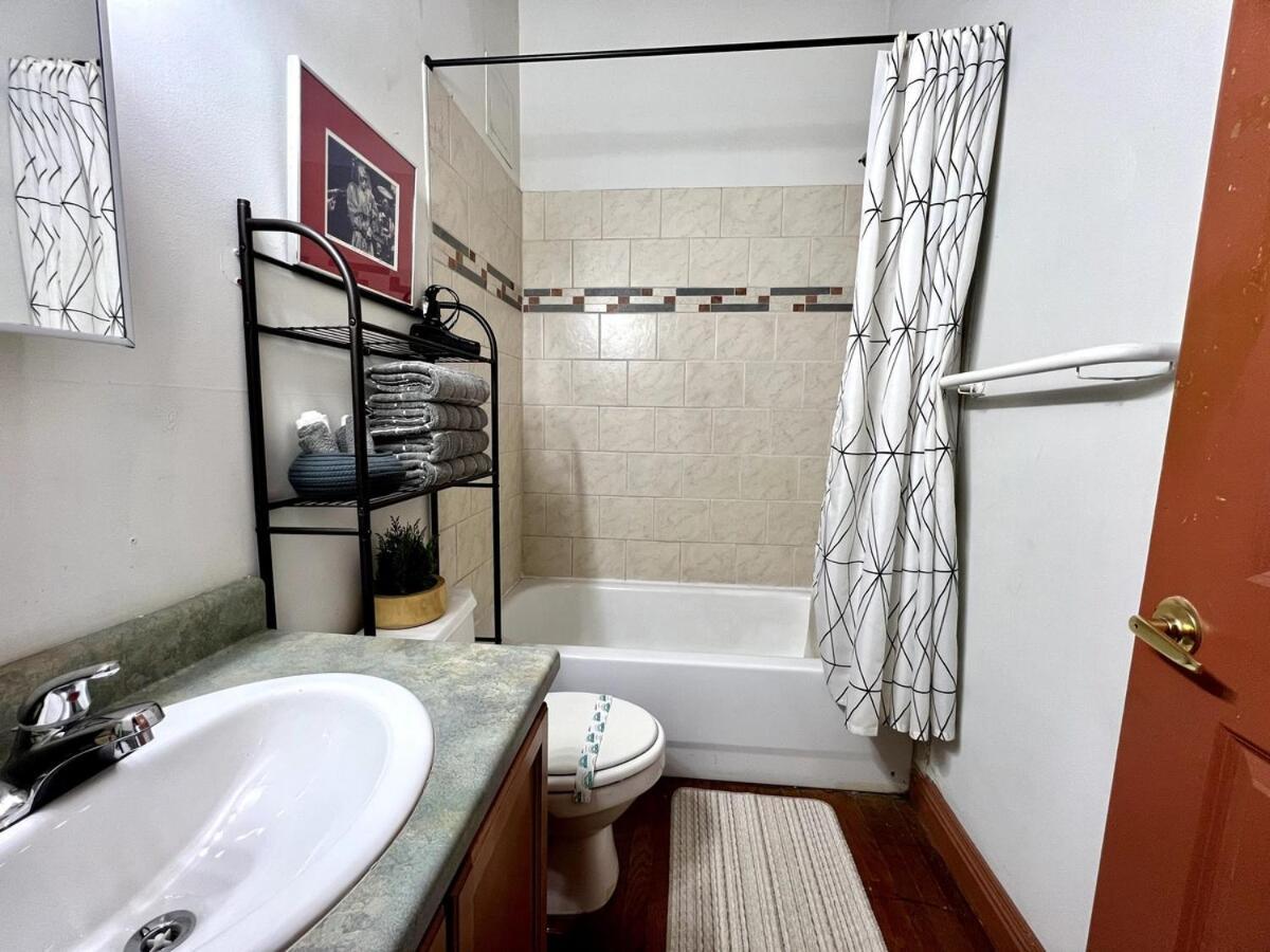 420 Friendly King Downtown Loft Free Parking & Wifi * Détroit