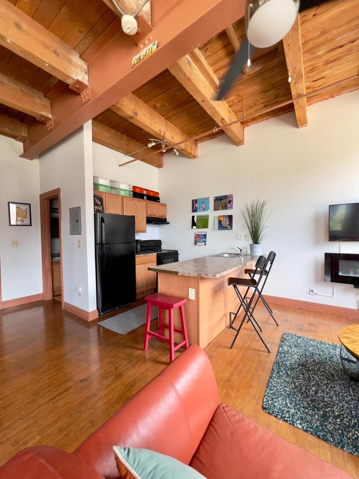 420 Friendly King Downtown Loft Free Parking & Wifi Appartement