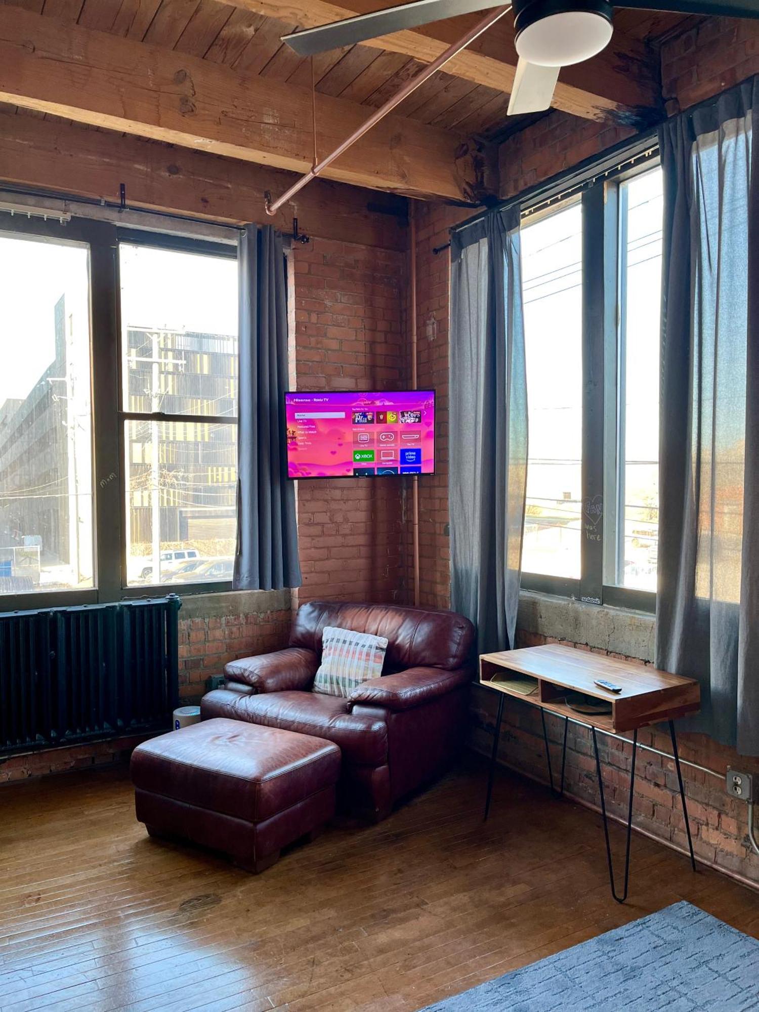420 Friendly King Downtown Loft Free Parking & Wifi Appartement